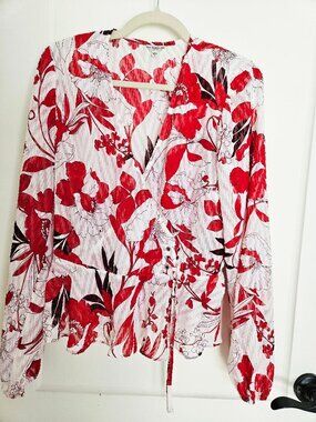 Guess white and red floral V- neck blouse M